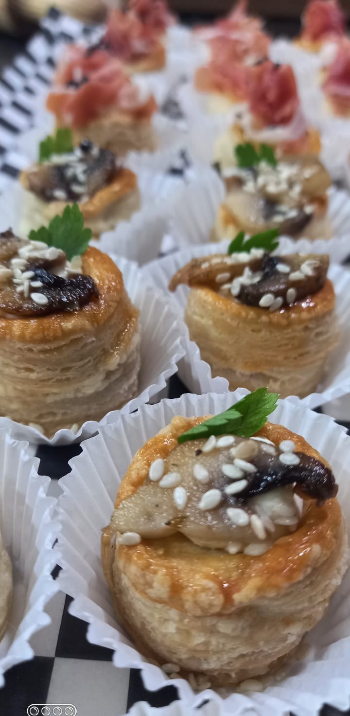 Canapés de hojaldre